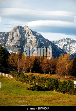 Seefeld Tirol area che mostra insolita formazione cloud nell'atmosfera superiore Foto Stock