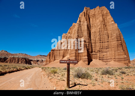 Il Tempio del Sole, Cattedrale Valley, Capitol Reef National Park nello Utah, Stati Uniti d'America Foto Stock