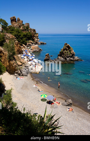 Vista da Kalura Sporthotel in Kalura baia vicino a Cefalù, in provincia di Palermo, Sicilia, Italia, Europa Foto Stock