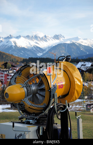 Neve pistola pronta per l'inverno Foto Stock