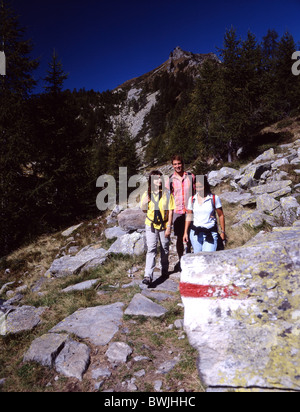 Travelers Group escursionismo Alpe Salei Valle Onsernone Valle Onsernone montagne sentiero mark tempo libero cantone Foto Stock