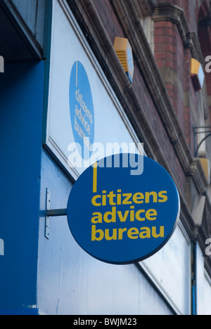 Il Citizens Advice Bureau segno sospeso su una parete Foto Stock