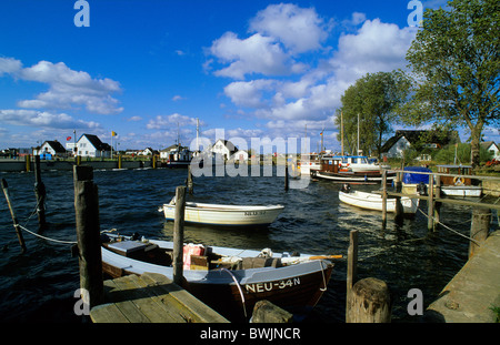 L'Europa, Germania, Meclemburgo-Pomerania, isola di Hiddensee, Neuendorf porto di pesca Foto Stock