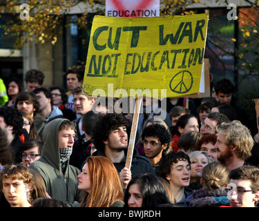 Gli studenti protestano in aumento le tasse presso l'Università di Bristol Foto Stock