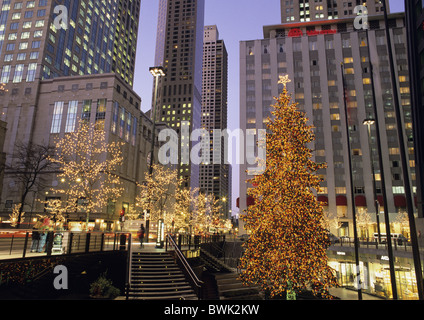 USA America Stati Uniti nord america Illinois Chicago Natale a notte night John Hanckock forec Centro Foto Stock