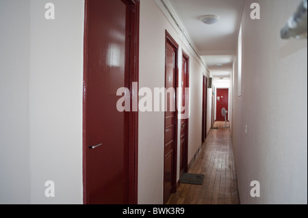 Parigi, Francia, francese Mercato Immobiliare, interno, interno, vecchio corridoio, ultimo piano di un Condominio Foto Stock