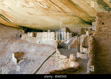 Keet Seel rovine cultura Anasazi nativi indiani americani cliff Rovine Pueblo insediamento grotta grotta rock cli Foto Stock