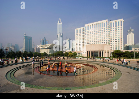 Cina Asia città di Shanghai city place spazio nazione persone persona park e municipio opera-house Grand il Foto Stock