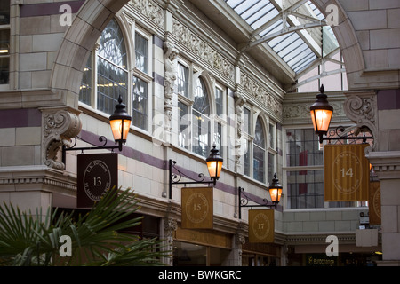 St Michaels riga centro commerciale Grosvenor Arcade CHESTER Inghilterra England Regno Unito Foto Stock