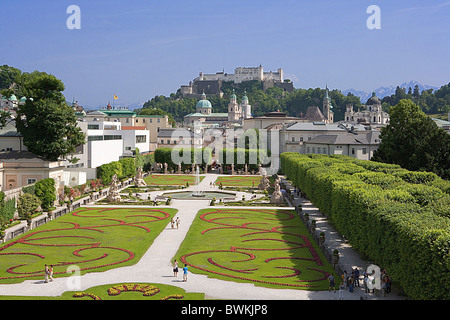 Europa Austria Salisburgo Mirabellgarten parco Castello Mirabell castello Hohensalzburg Foto Stock