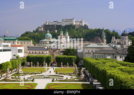 Europa Austria Salisburgo Mirabellgarten parco Castello Mirabell castello Hohensalzburg Foto Stock