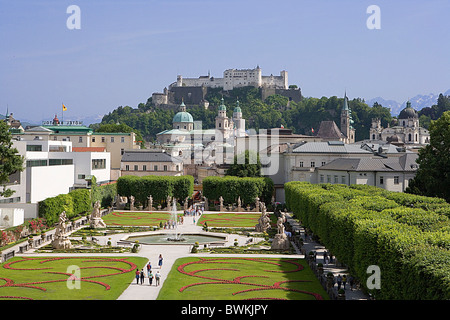 Europa Austria Salisburgo Mirabellgarten parco Castello Mirabell castello Hohensalzburg Foto Stock