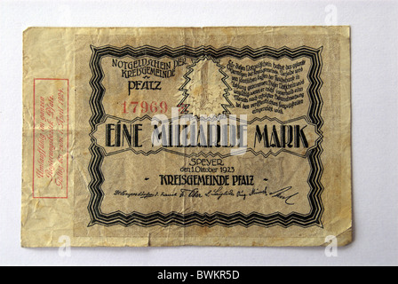 Il denaro di emergenza nel 1923 l'inflazione Germania Europa repubblica di Weimar money bank nota bill nota banca bill histor Foto Stock