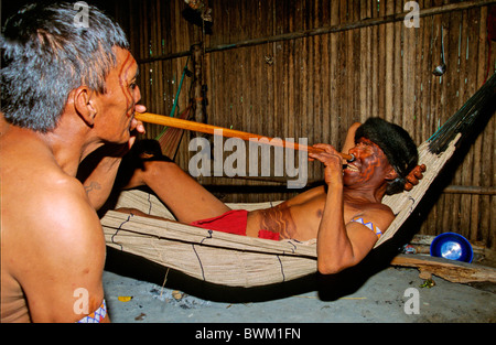 Venezuela sud America indios Yanomami Cavaroa tribù indigeni nativi Indiani Nativi provenienti dal Rio Foto Stock