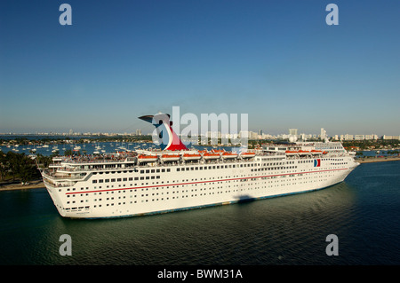 USA America Stati Uniti nord america Miami immaginazione Cruiser Liner Travel crociera Carnival Cruise Lines Foto Stock