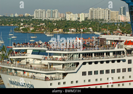 USA America Stati Uniti nord america Miami immaginazione Cruiser Liner Travel crociera Carnival Cruise Lines Foto Stock