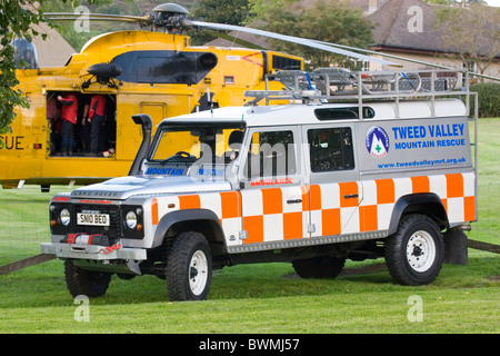 Tweed Valley Mountain Rescue con off-road Ambulanza Foto Stock