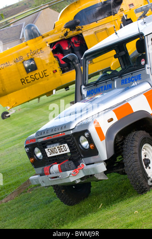 Tweed Valley Mountain Rescue con off-road Ambulanza Foto Stock