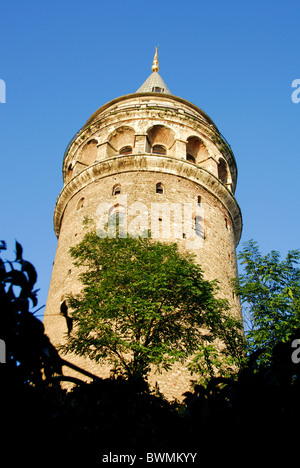 ISTANBUL, Turchia. La Torre di Galata nel quartiere di Beyoglu. Autunno 2010. Foto Stock