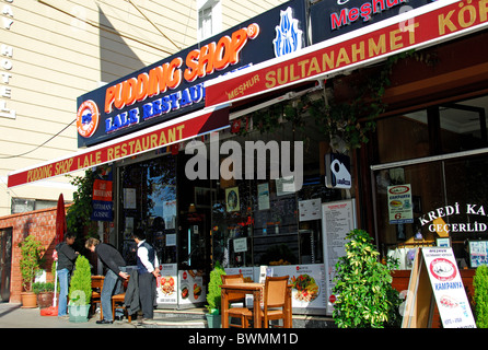 ISTANBUL, Turchia. Il pudding Shop ristorante sul Divan Yolu nel quartiere di Sultanahmet. 2010. Foto Stock