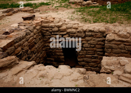 Dholavira sofisticati serbatoio acqua in un sito di scavi della antica città della civiltà Harappa, Gujarat, India Foto Stock