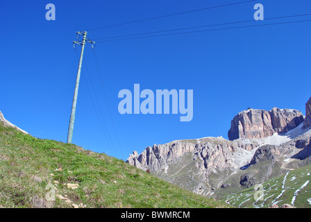 Estate ritratto di Dolomiti italiane in val di Fassa Alto Adige Alpi Italia Foto Stock