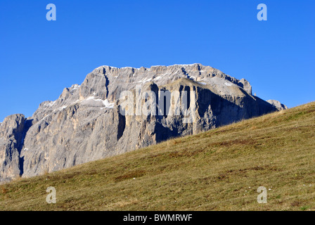 Estate ritratto di Dolomiti italiane in val di Fassa Alto Adige Alpi Italia Foto Stock