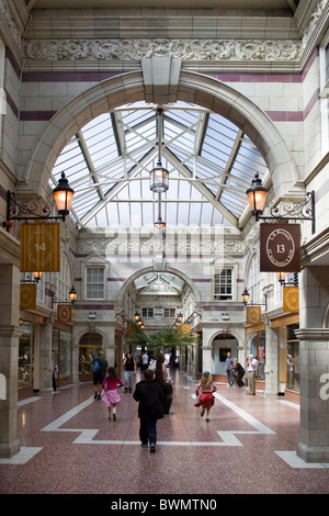 Grosvenor Shopping Arcade CHESTER Inghilterra England Regno Unito Foto Stock