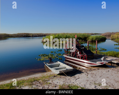 Camp Holly Fish Camp e Idroscivolante sulla parte superiore St Johns River a Brevard County in Florida Foto Stock