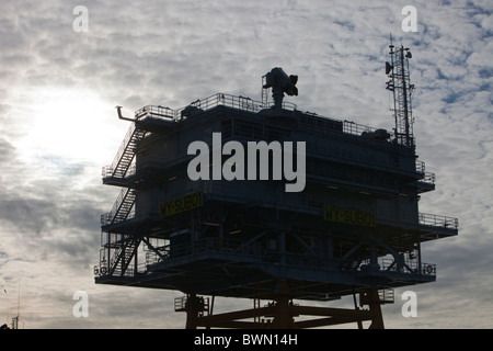 Lavorando su installazione di Walney 1 energia eolica off Barrow in Furness, Cumbria, Regno Unito. Foto Stock