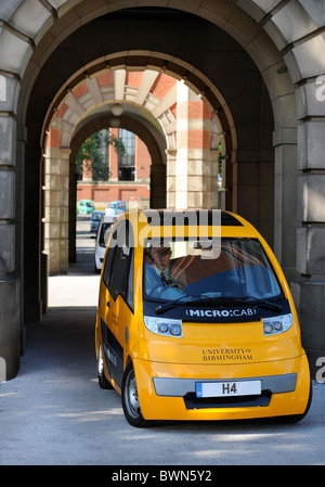 La flotta della cella a combustibile idrogeno "micro cabina' veicoli presso l Università di Birmingham Foto Stock