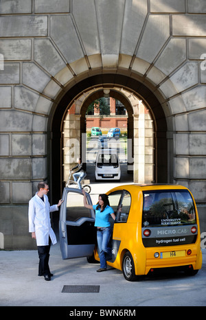 La flotta della cella a combustibile idrogeno "micro cabina' veicoli presso l Università di Birmingham Foto Stock