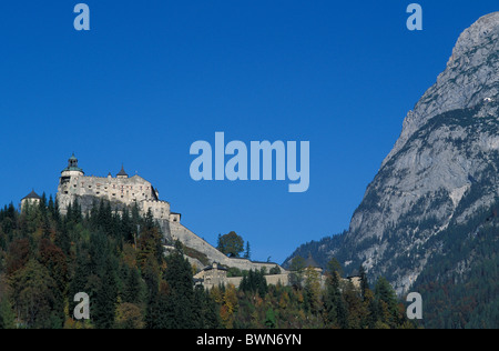 Austria Europa il castello di Hohenwerfen Werfen salisburghese fortificazione medievale medievale alpi il suo Foto Stock