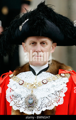 Sindaco della città di Londra, Michael Berry salato al servizio per contrassegnare il bicentenario di Nelson la vittoria a Trafalg Foto Stock