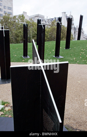 Gazzetta dedicazione della Nuova Zelanda commemorativa in bronzo per commemorare le vittime della guerra, a Hyde Park Corner Foto Stock