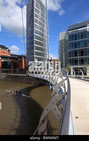 Temple Quay ponte pedonale a Bristol. Foto Stock