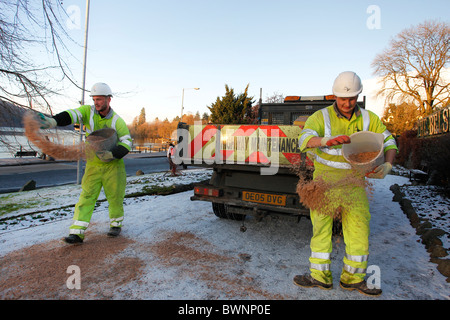 Consiglio gritting strade e pavimentazioni autostrada manutenzione Foto Stock