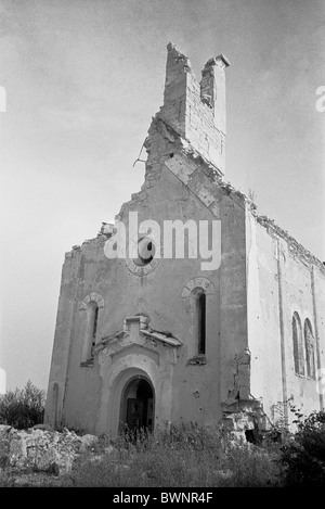 La guerra in Croazia - distrutta chiesa cattolica, Saborsko Croazia Foto Stock