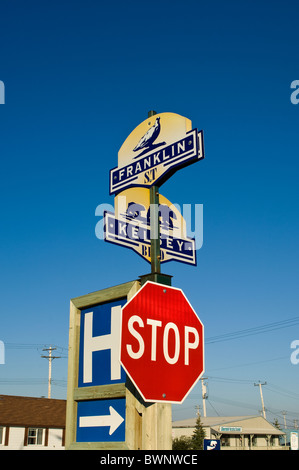 Indicazioni stradali nel centro di Churchill, Cape Merry, Churchill, Manitoba. Foto Stock