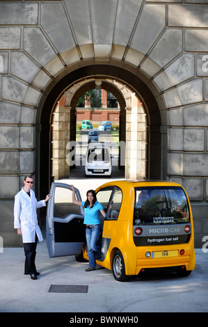 La flotta della cella a combustibile idrogeno "micro cabina' veicoli presso l Università di Birmingham Foto Stock