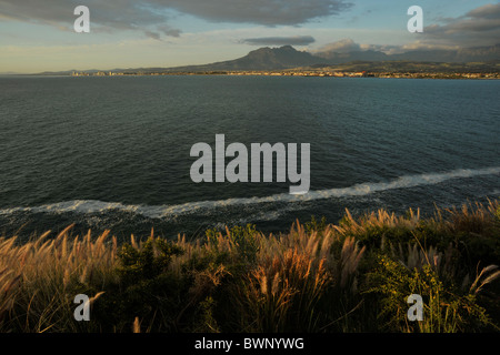 Città del Capo, Capo Occidentale, Sud Africa, splendido paesaggio, vista della penisola del Capo sopra Valsebay dello Stand e Gordonsbay, paesaggi africani Foto Stock