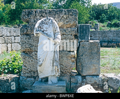 Scultura Classica decapitati statua antica Olympia Peloponneso Grecia Hellas Foto Stock