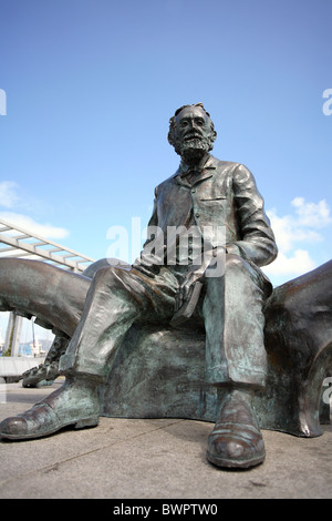 Jules Verne Gabriel monumento nel Club Nautico Vigo Spagna Foto Stock