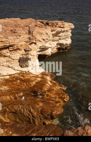 Bianco gesso litorale, governatori Beach, Limassol Cipro Foto Stock