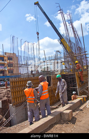 La costruzione di autostrade a Nairobi in Kenya Foto Stock