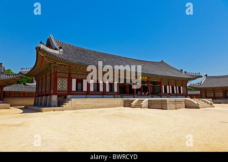 Gangnyeongjeon, il re della zona soggiorno, in Palazzo Gyeongbokgung Seoul Corea del Sud. JMH3913- Foto Stock