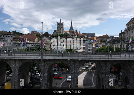 Svizzera Europa Losanna Outdoor all'aperto al di fuori del cantone di Vaud città cattedrale della città di grand pont via ponte Foto Stock