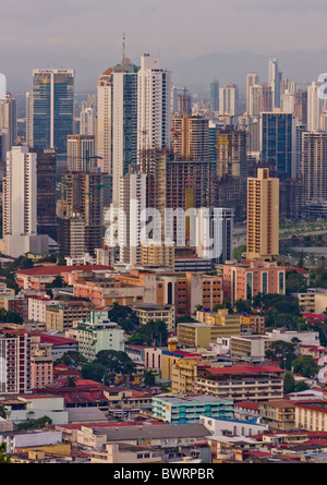 PANAMA CITY, PANAMA - skyline, centro di Panama City, Marbella e Bella Vista quartieri. Foto Stock