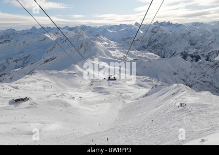 Vista dal vertice di Nebelhorn presso la stazione di Hoefatsblick, 1927m, Nebelhorn, 2224m, Oberstdorf, Allgaeu, Baviera, Germania, Europa Foto Stock