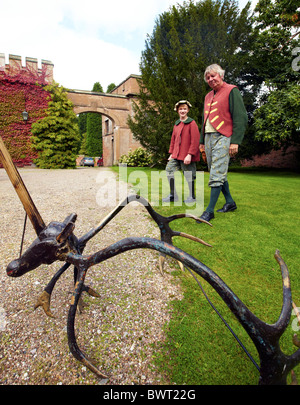 Un avvisatore acustico il ballerino Abbots Bromley Horn Dance Staffordshire REGNO UNITO Europa Foto Stock